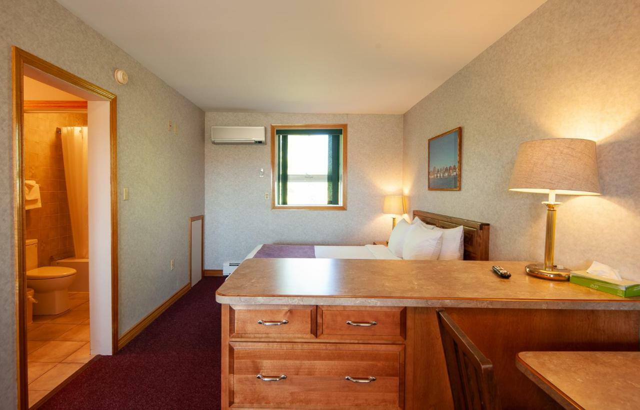 Dutch Inn Cornwall Eksteriør bilde